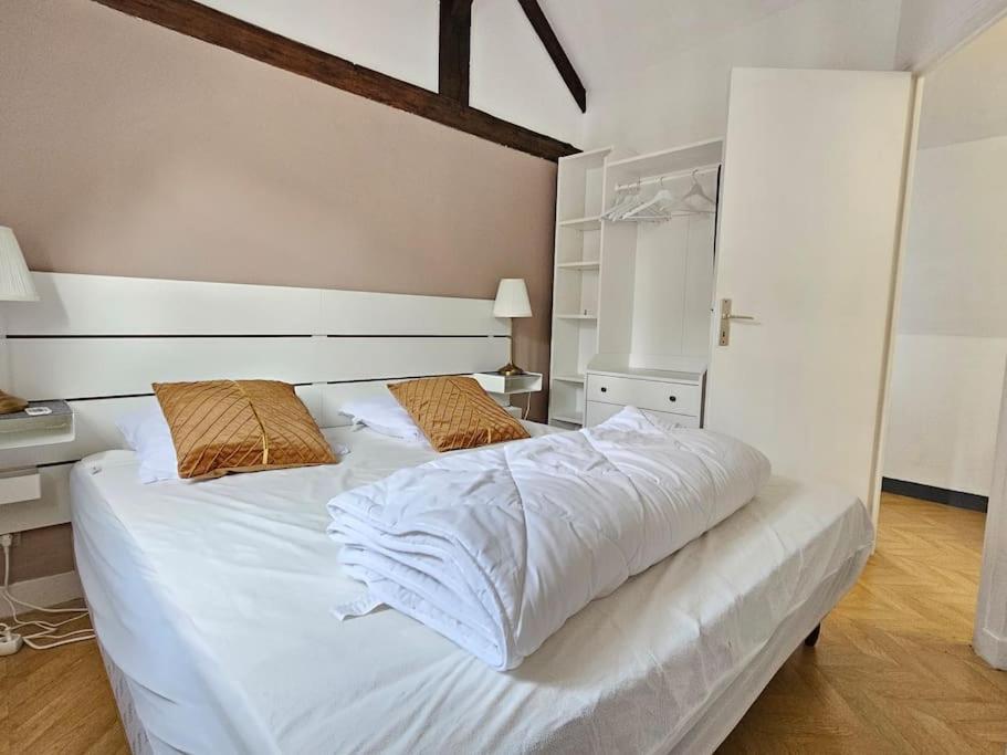 Place Morny, Maison De Ville, 2 Chambres, Terrasse *
